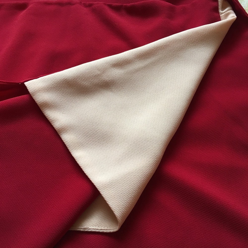 LINE & DOT Sleeveless Top - Picture 2 of 7